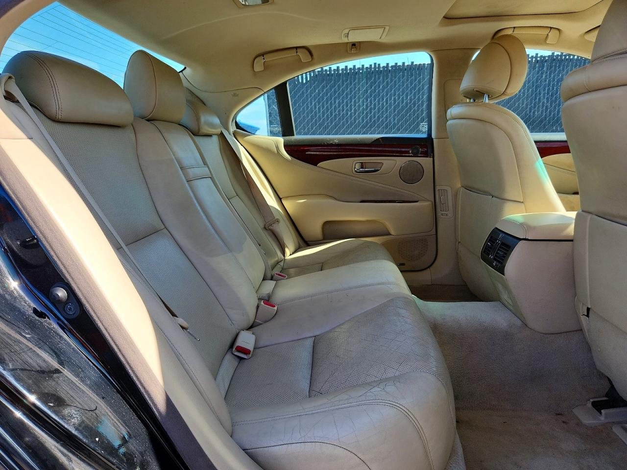 2011 LEXUS LS460