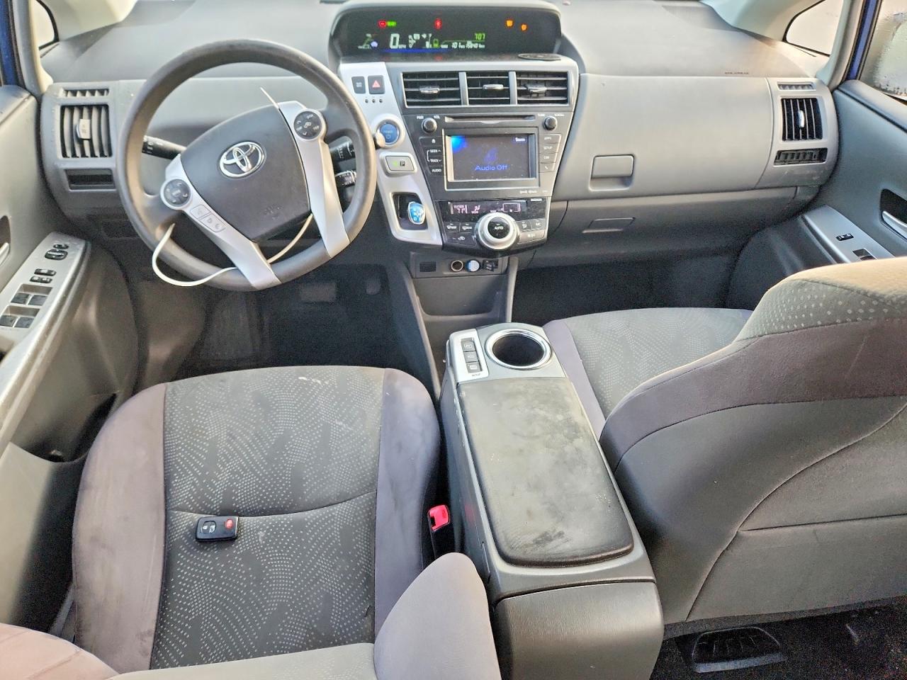 2013 TOYOTA PRIUS