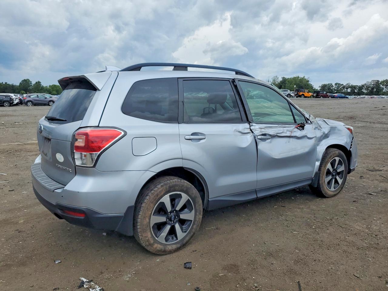 2018 SUBARU FORESTER