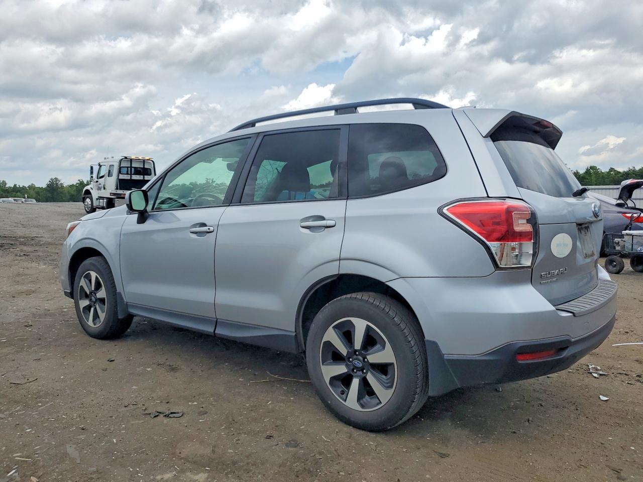 2018 SUBARU FORESTER