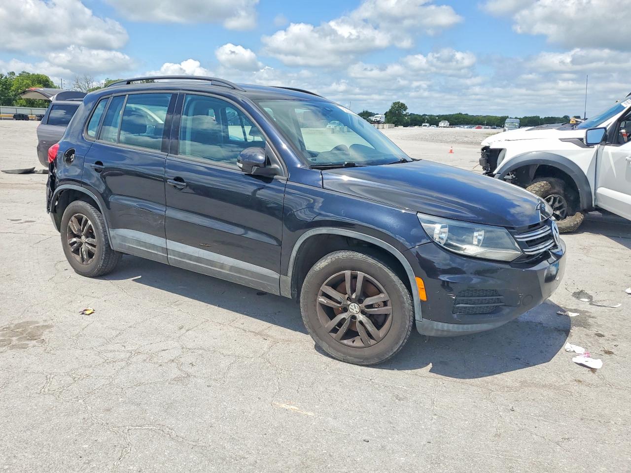 2016 VOLKSWAGEN TIGUAN
