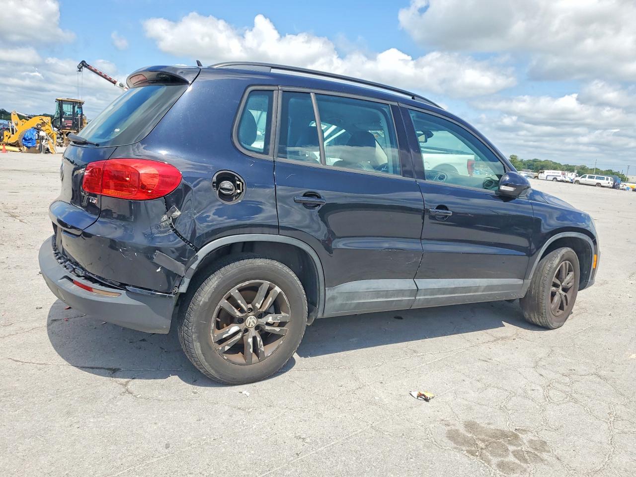 2016 VOLKSWAGEN TIGUAN