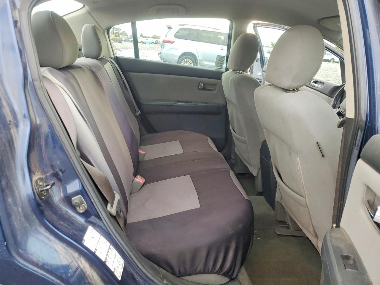 2010 NISSAN SENTRA