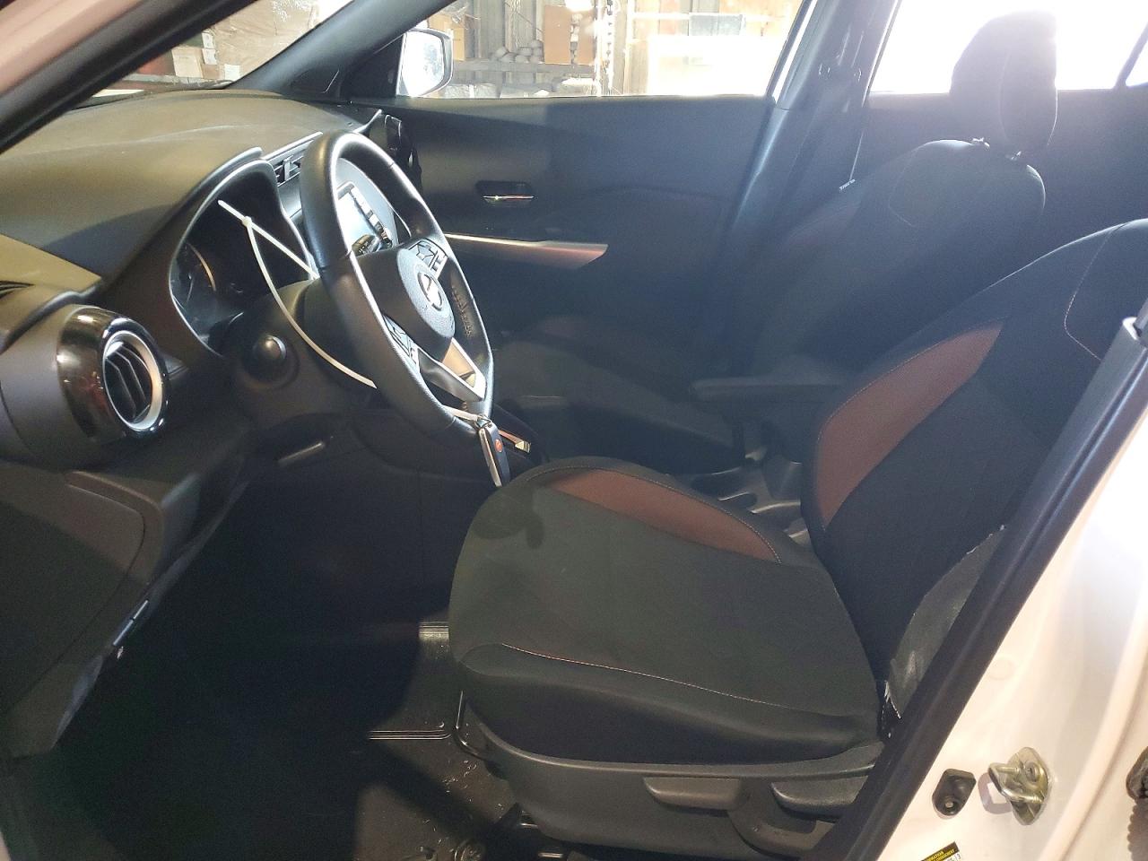 2020 NISSAN KICKS