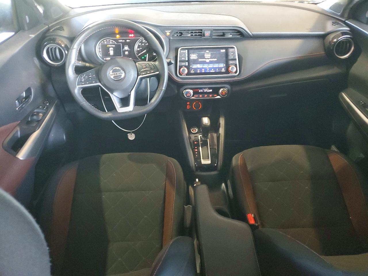 2020 NISSAN KICKS