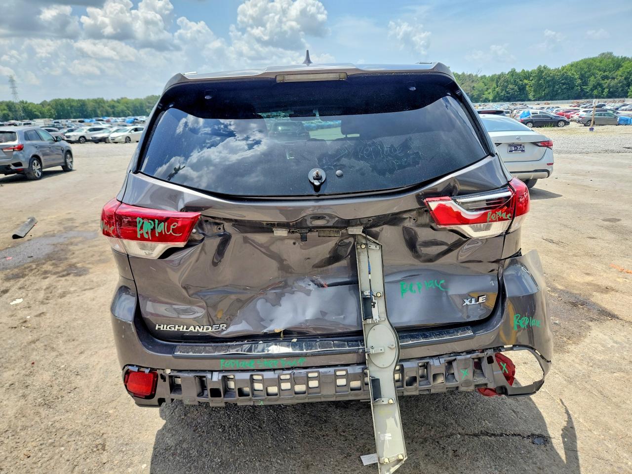 2018 TOYOTA HIGHLANDER