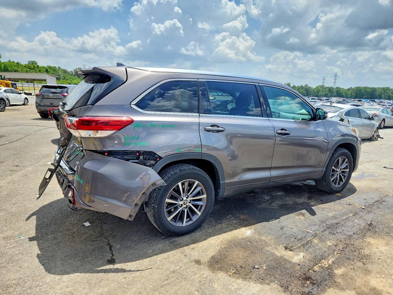 2018 TOYOTA HIGHLANDER