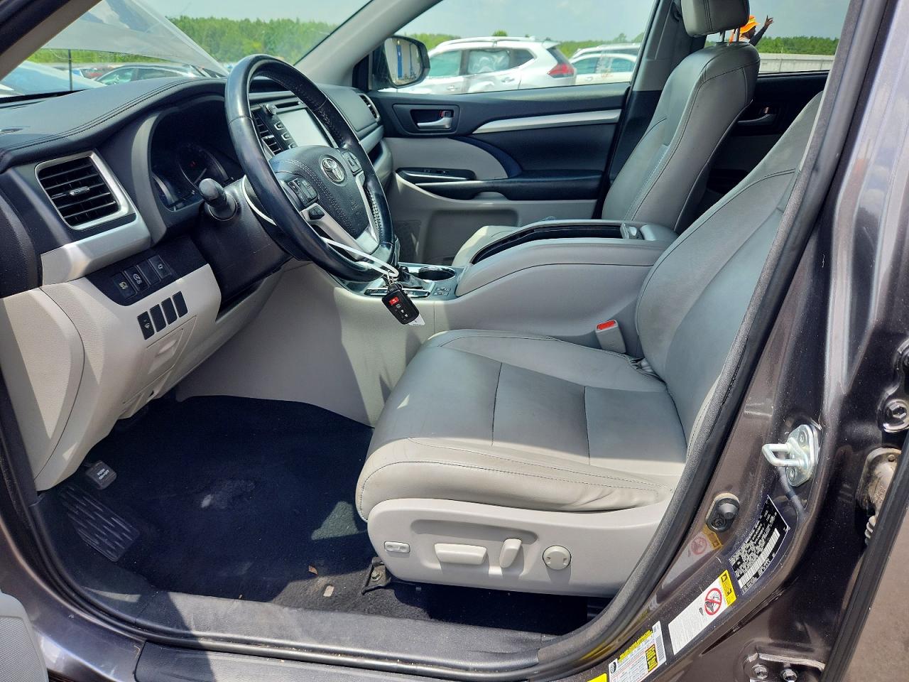 2018 TOYOTA HIGHLANDER