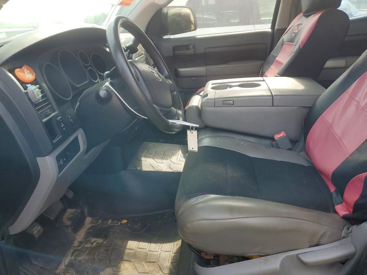 2011 TOYOTA TUNDRA