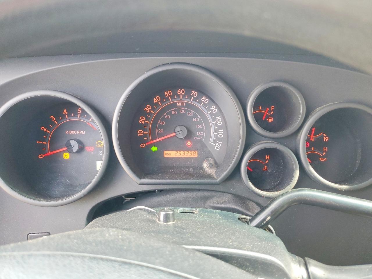 2011 TOYOTA TUNDRA