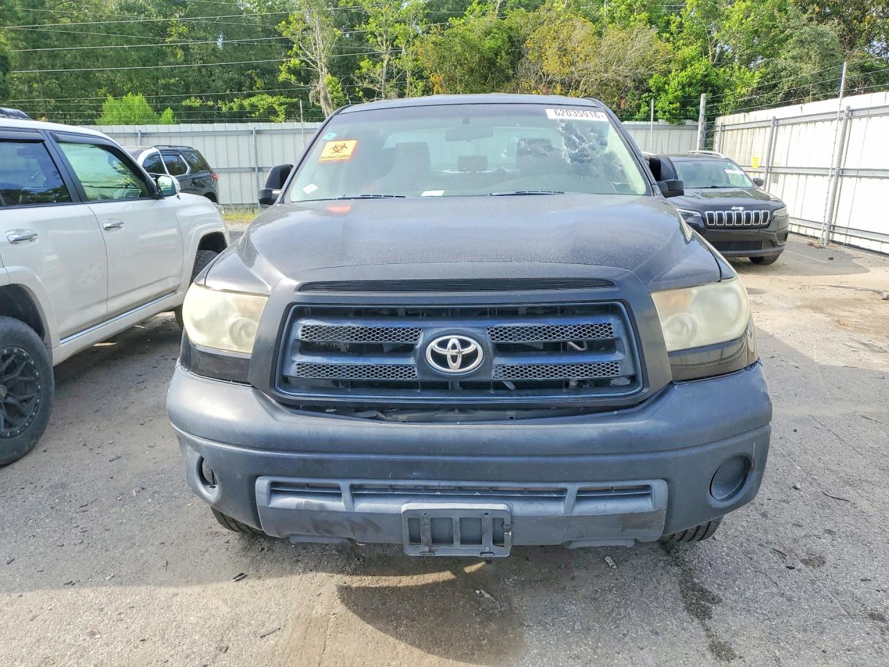 2011 TOYOTA TUNDRA