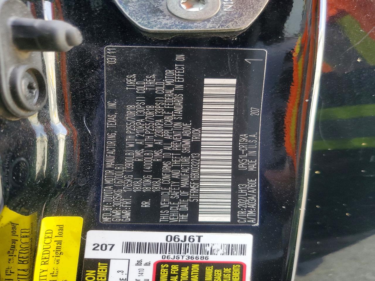 2011 TOYOTA TUNDRA
