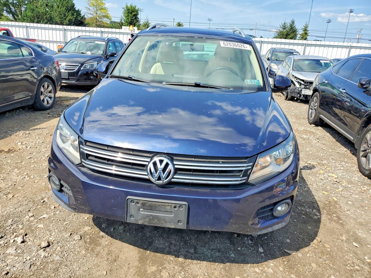 2012 VOLKSWAGEN TIGUAN