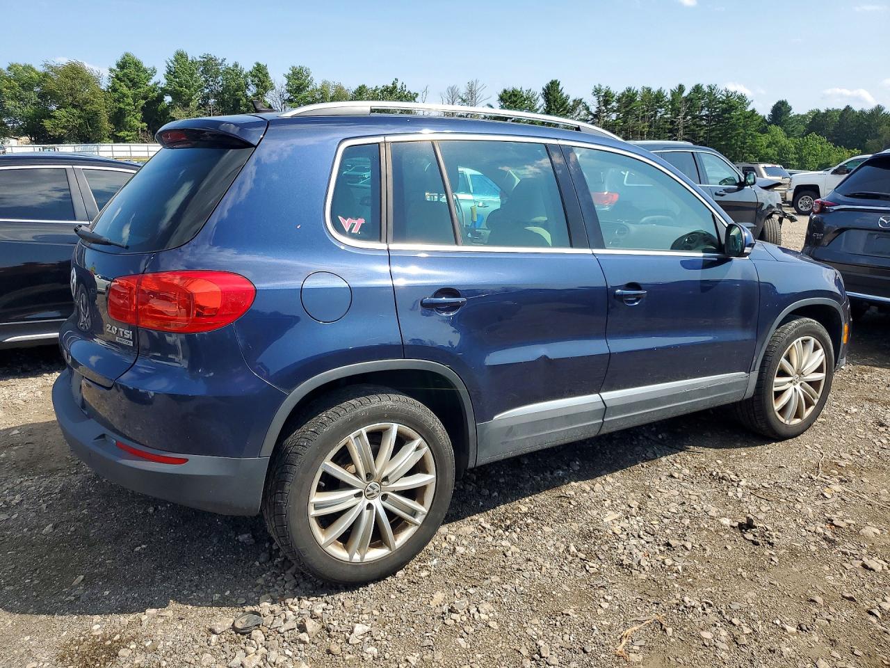 2012 VOLKSWAGEN TIGUAN