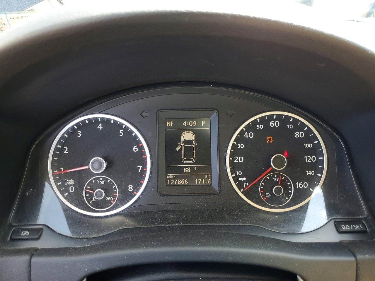 2012 VOLKSWAGEN TIGUAN