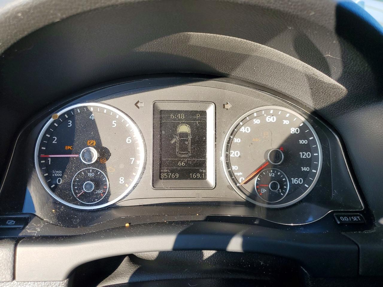 2011 VOLKSWAGEN TIGUAN