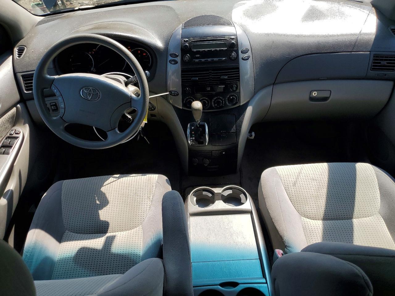 2009 TOYOTA SIENNA