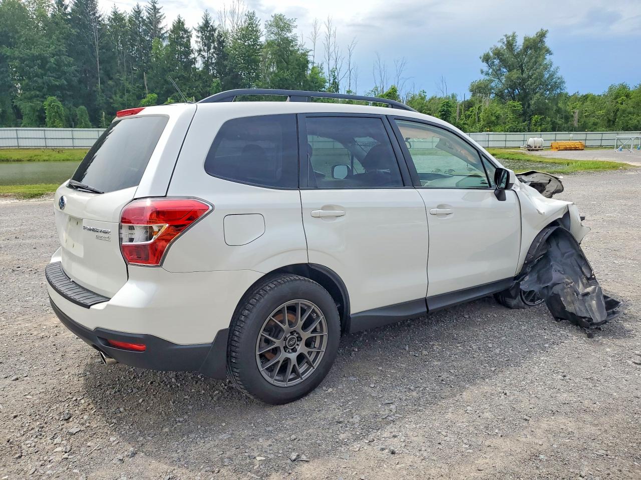 2014 SUBARU FORESTER