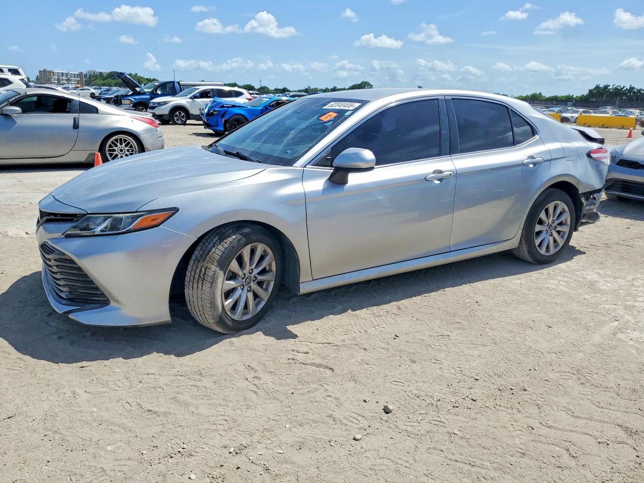 2018 TOYOTA CAMRY