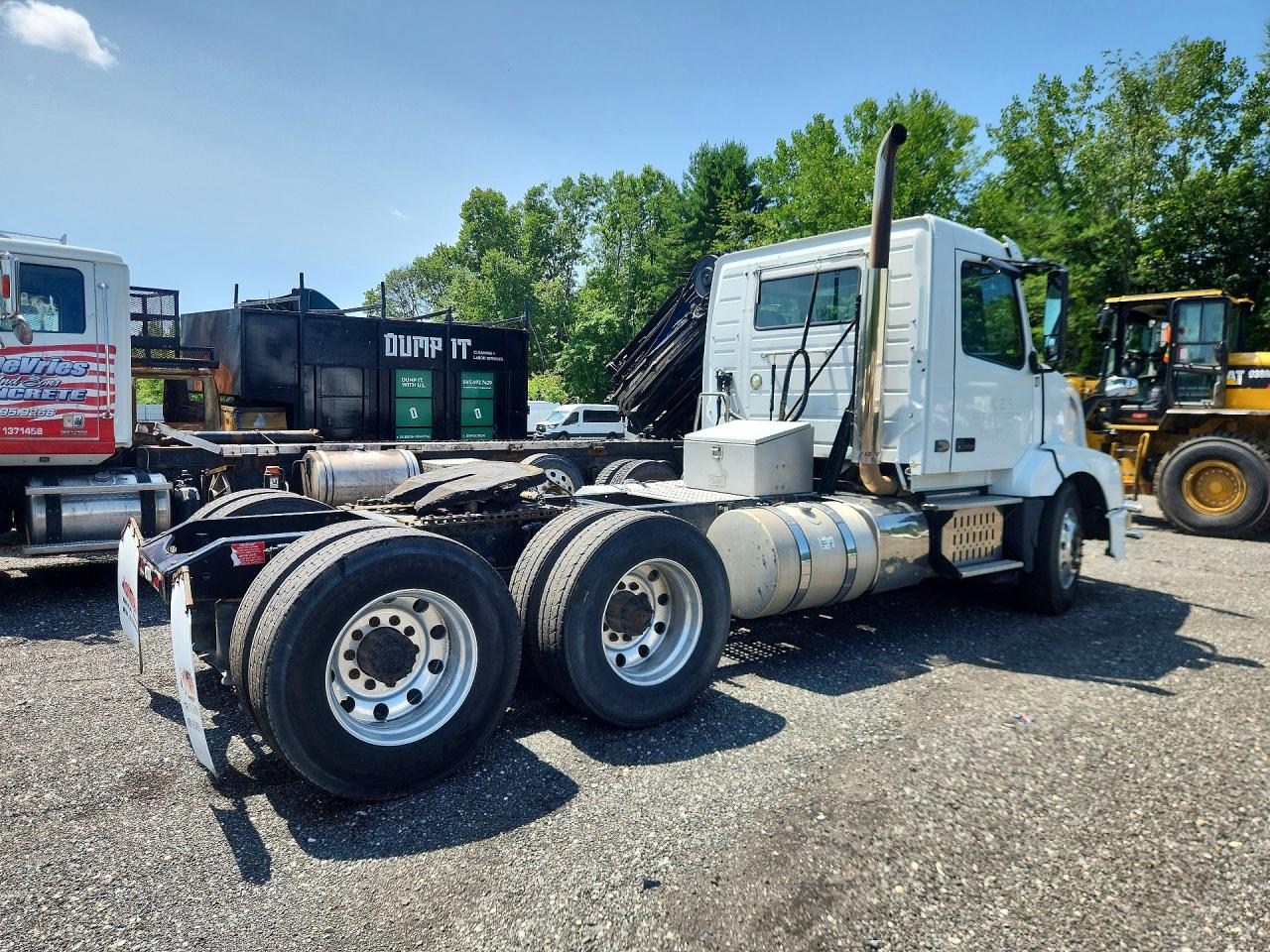 2016 VOLVO VN