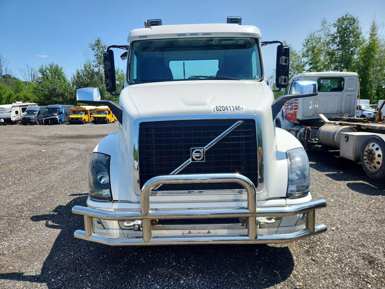 2016 VOLVO VN