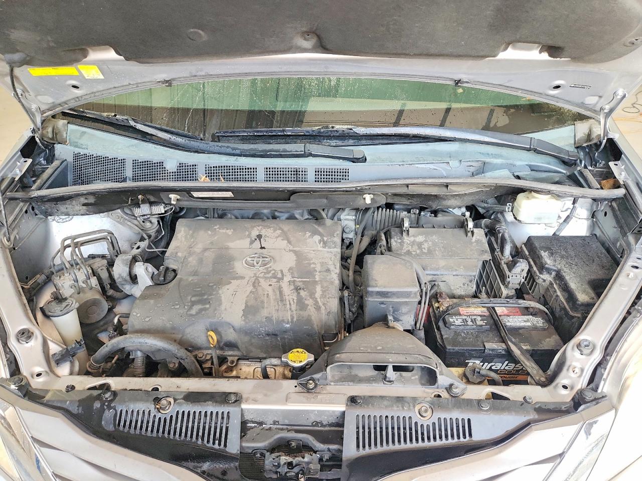 2012 TOYOTA SIENNA