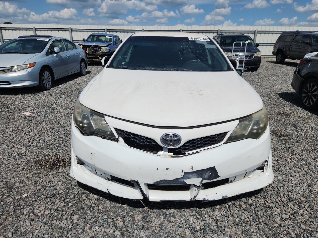 2014 TOYOTA CAMRY