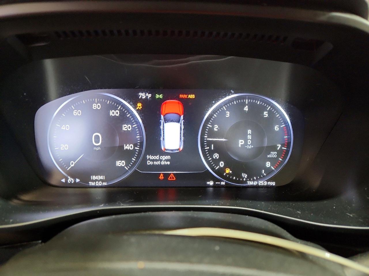 2020 VOLVO XC40
