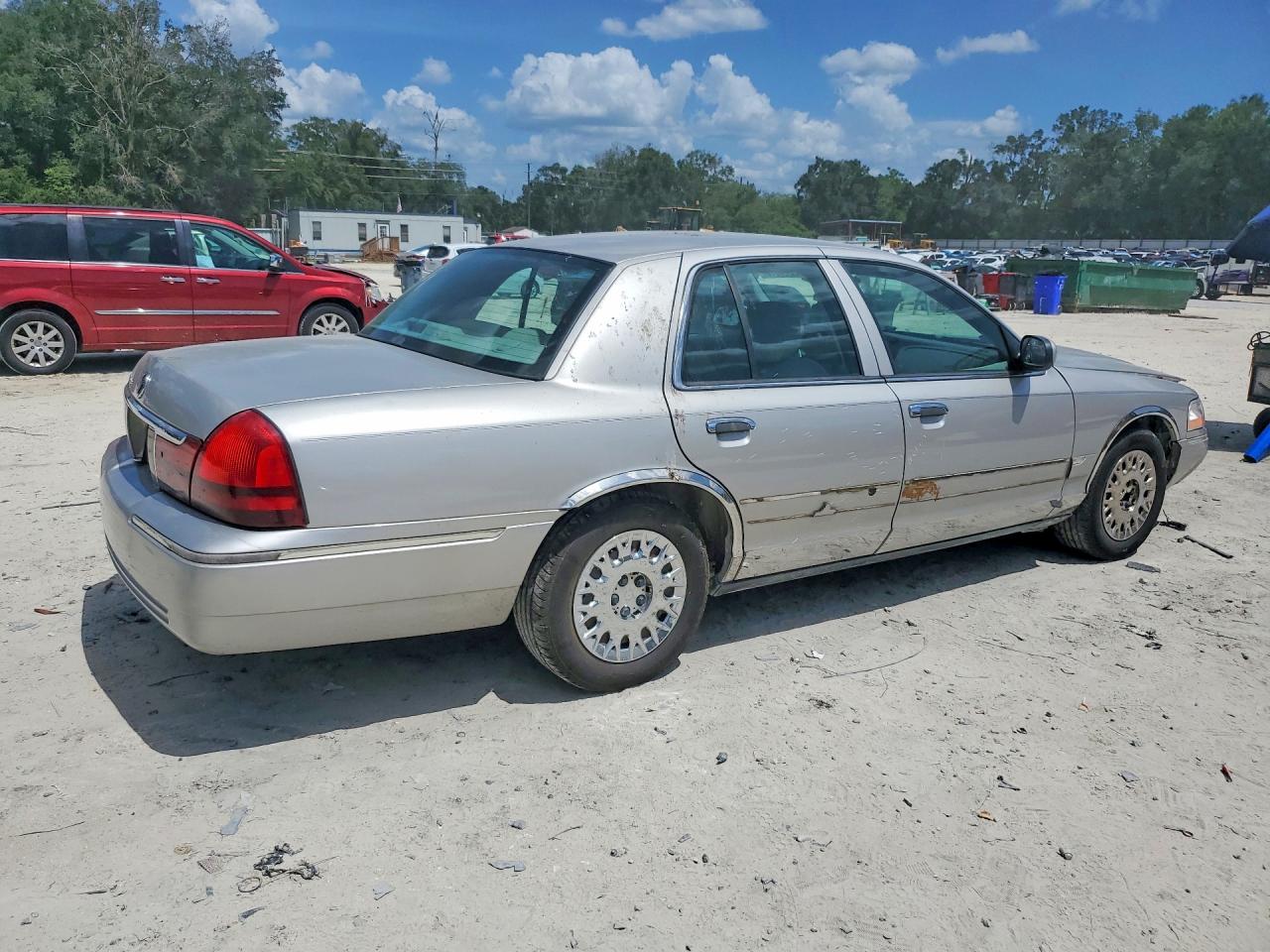 2003 MERCURY GRMARQUIS