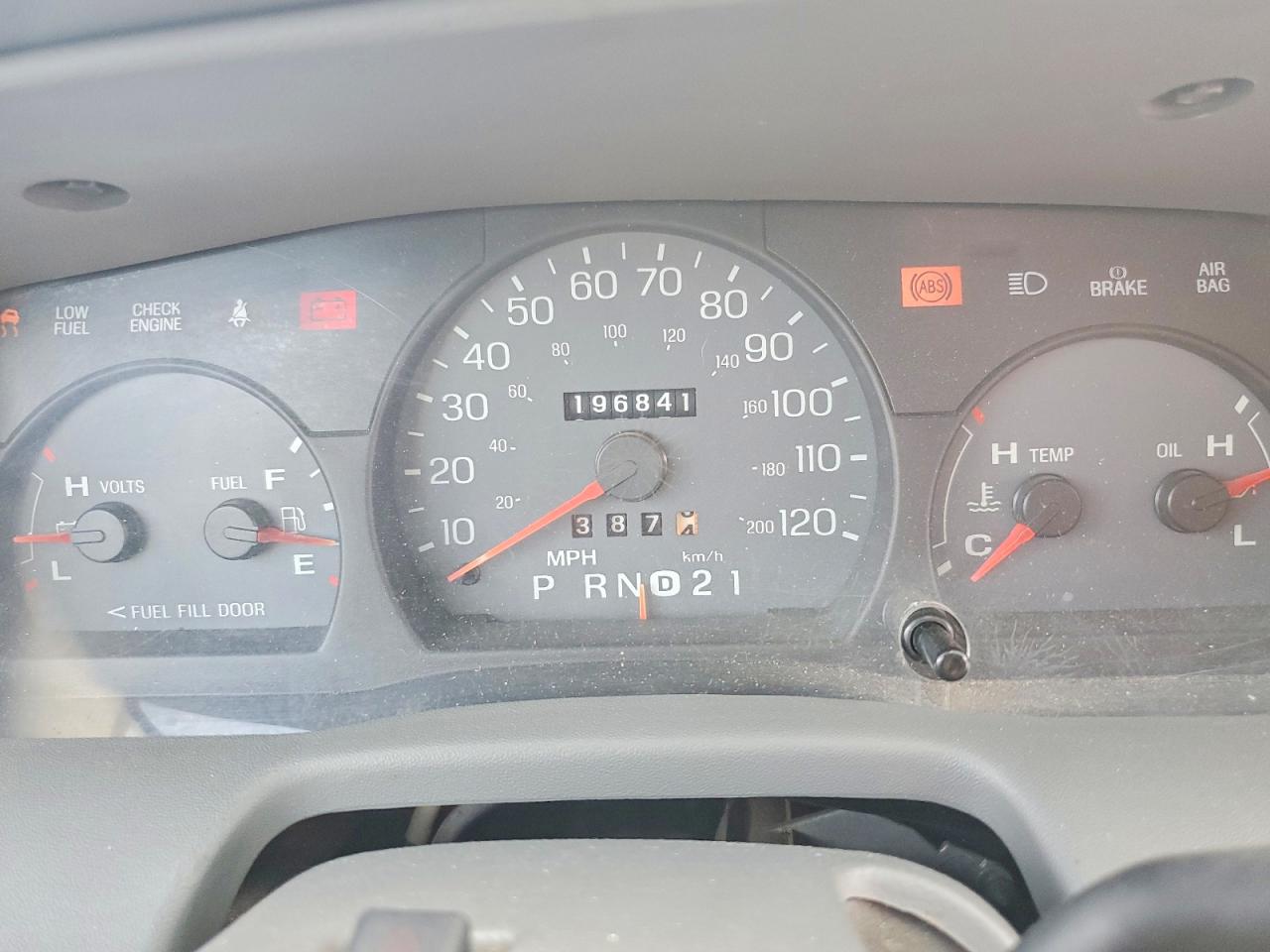 2003 MERCURY GRMARQUIS