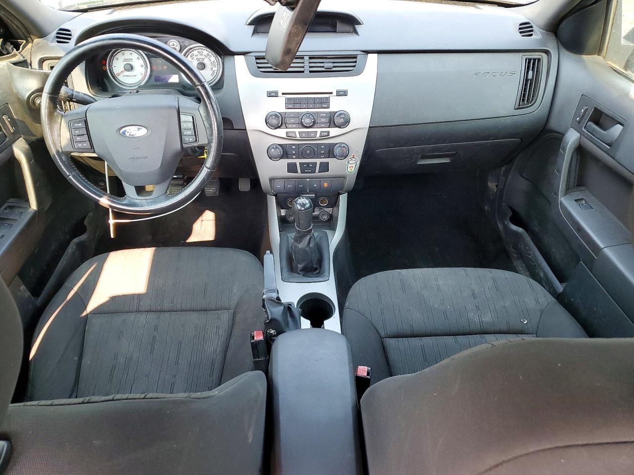 2011 FORD FOCUS