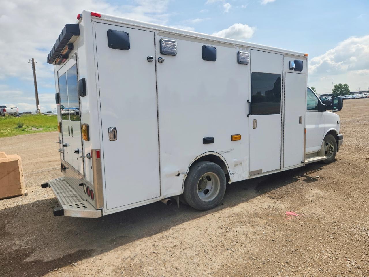 2017 CHEVROLET EXPRESS