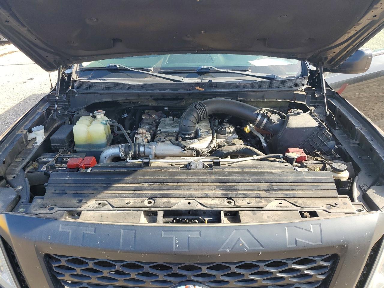 2017 NISSAN TITAN
