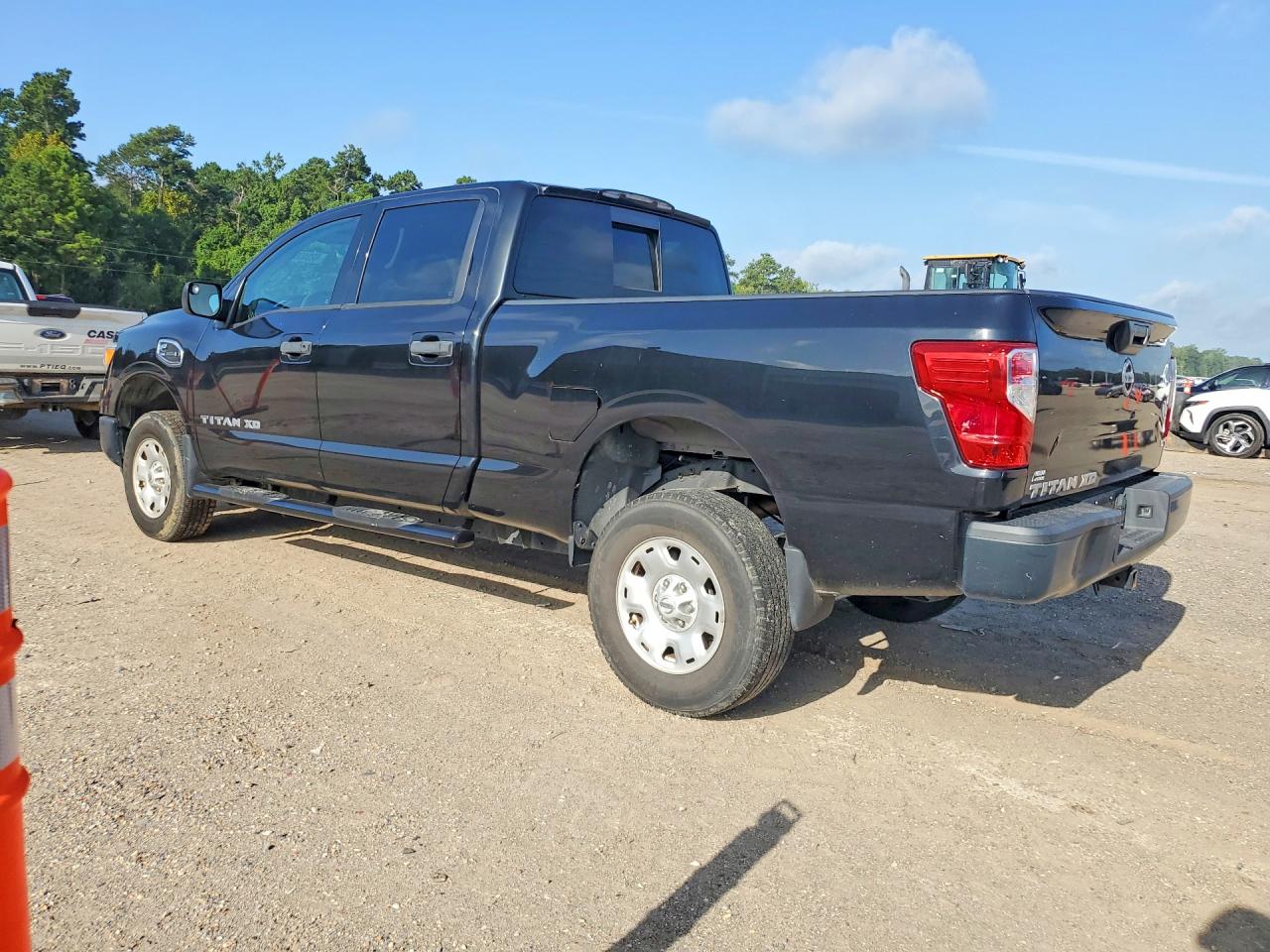 2017 NISSAN TITAN
