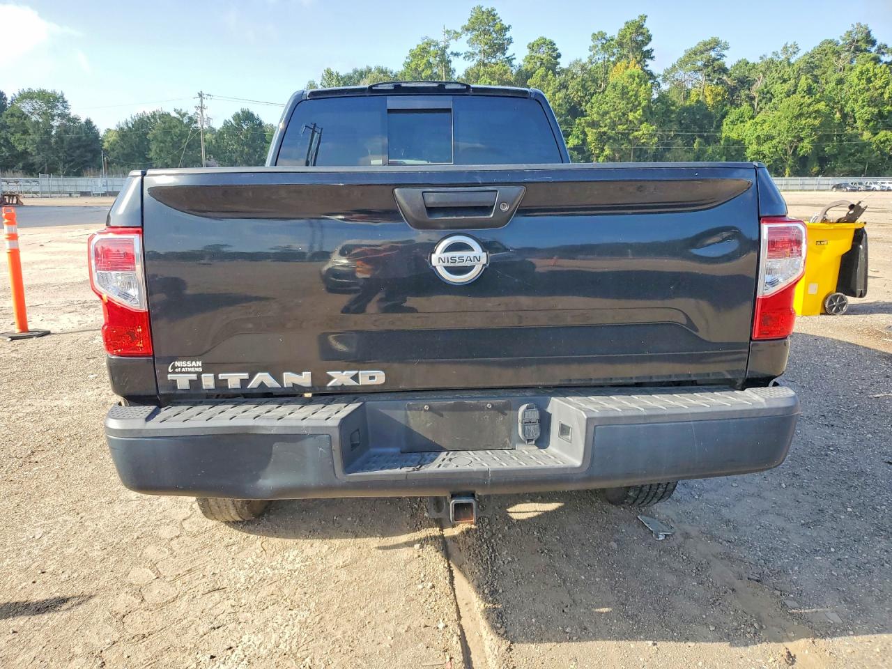2017 NISSAN TITAN