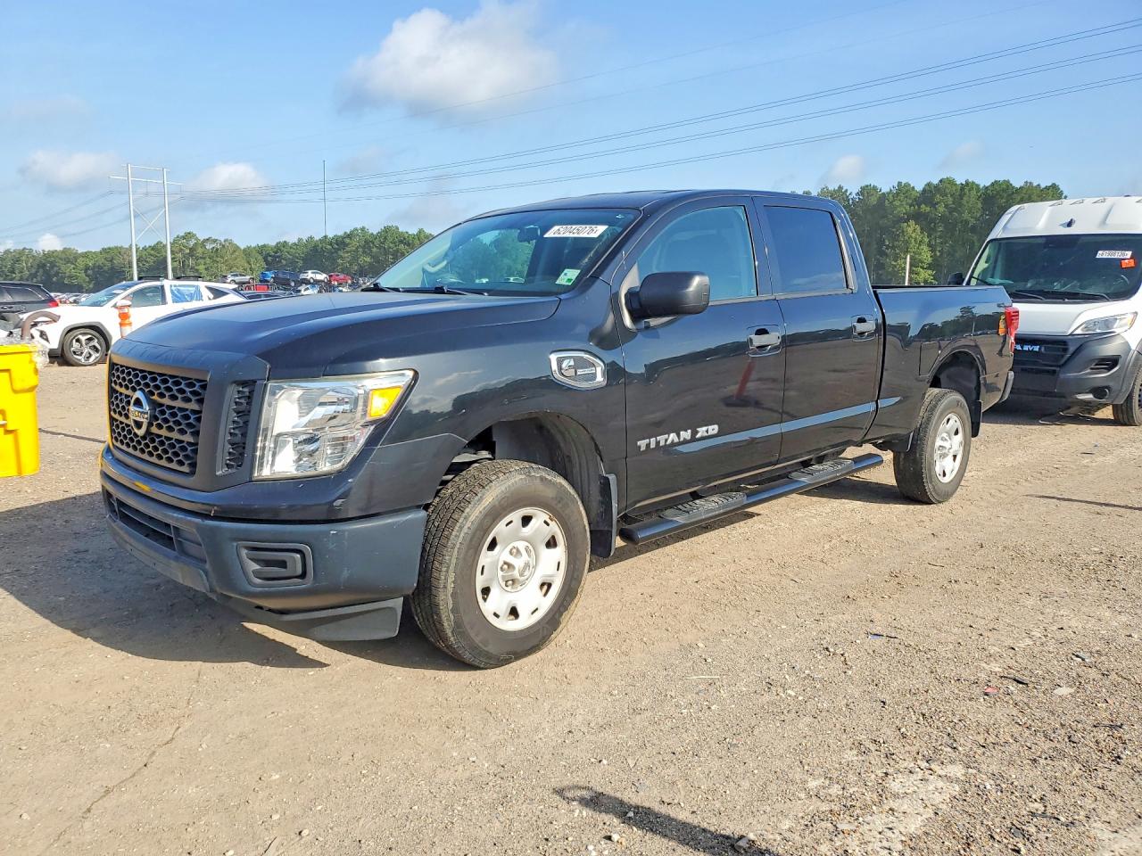 2017 NISSAN TITAN