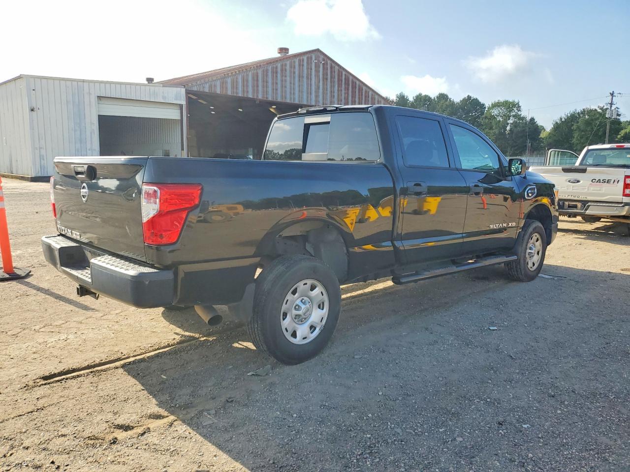 2017 NISSAN TITAN