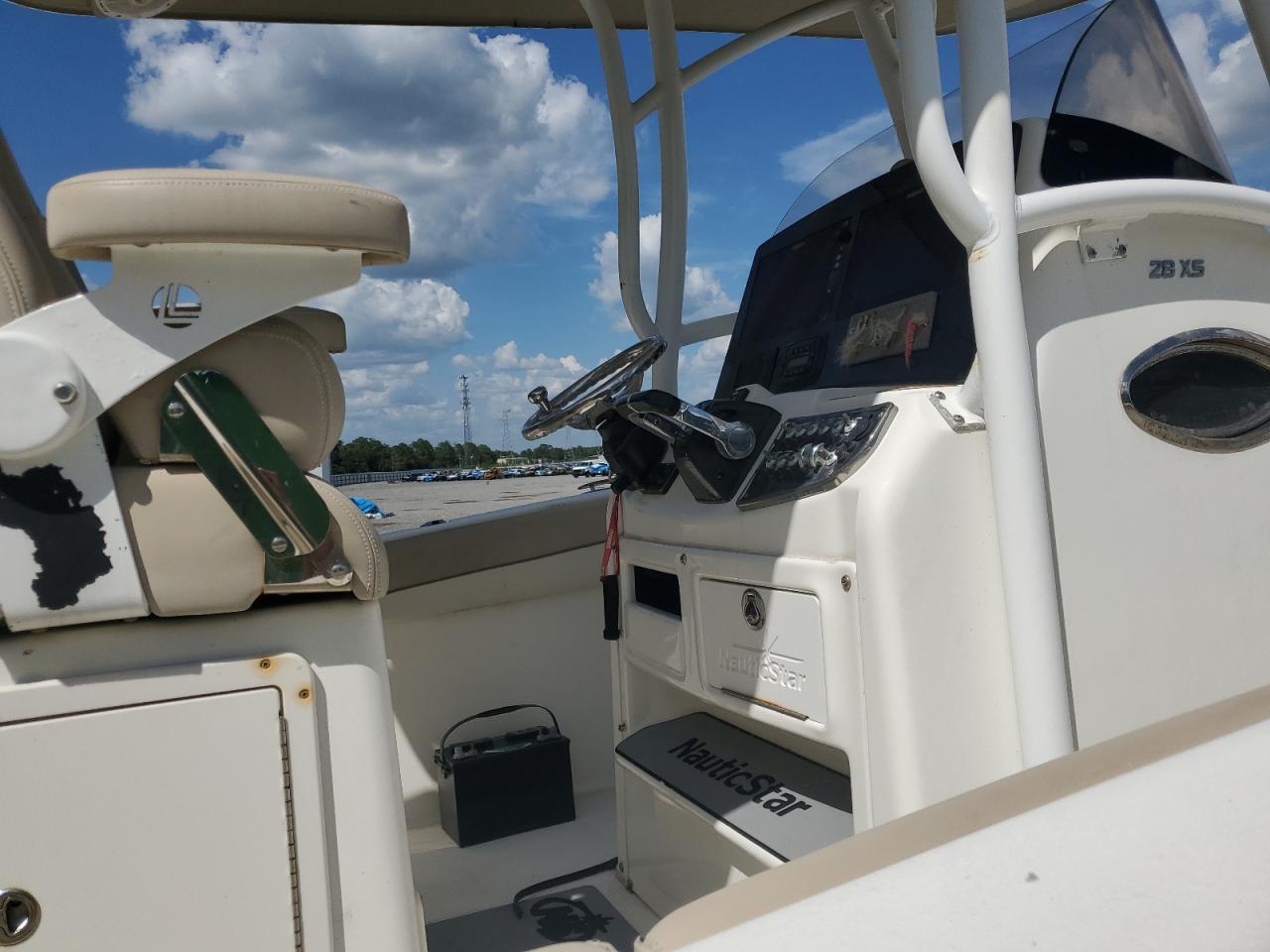 2017 NAUTICA 28' XS
