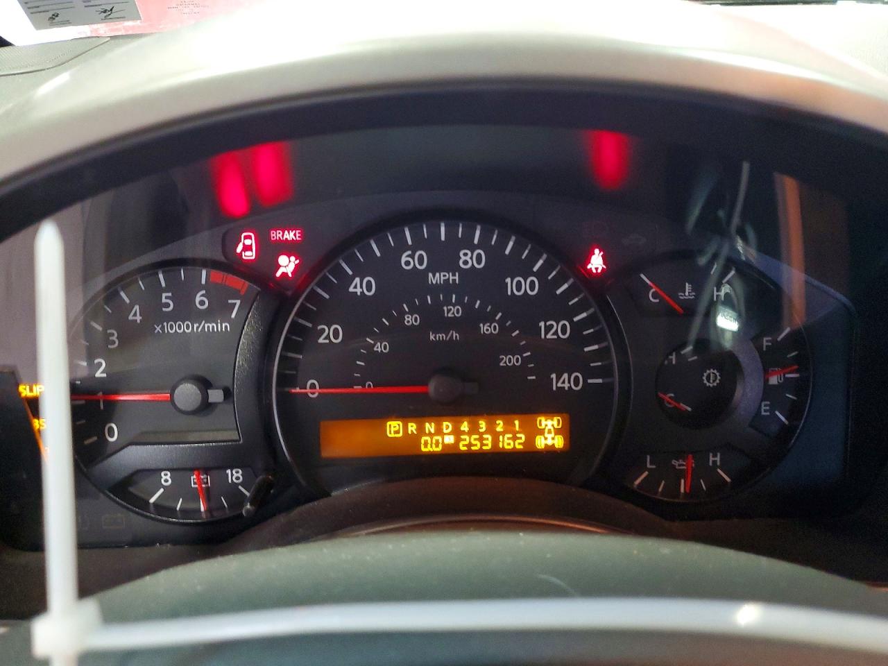 2005 NISSAN TITAN