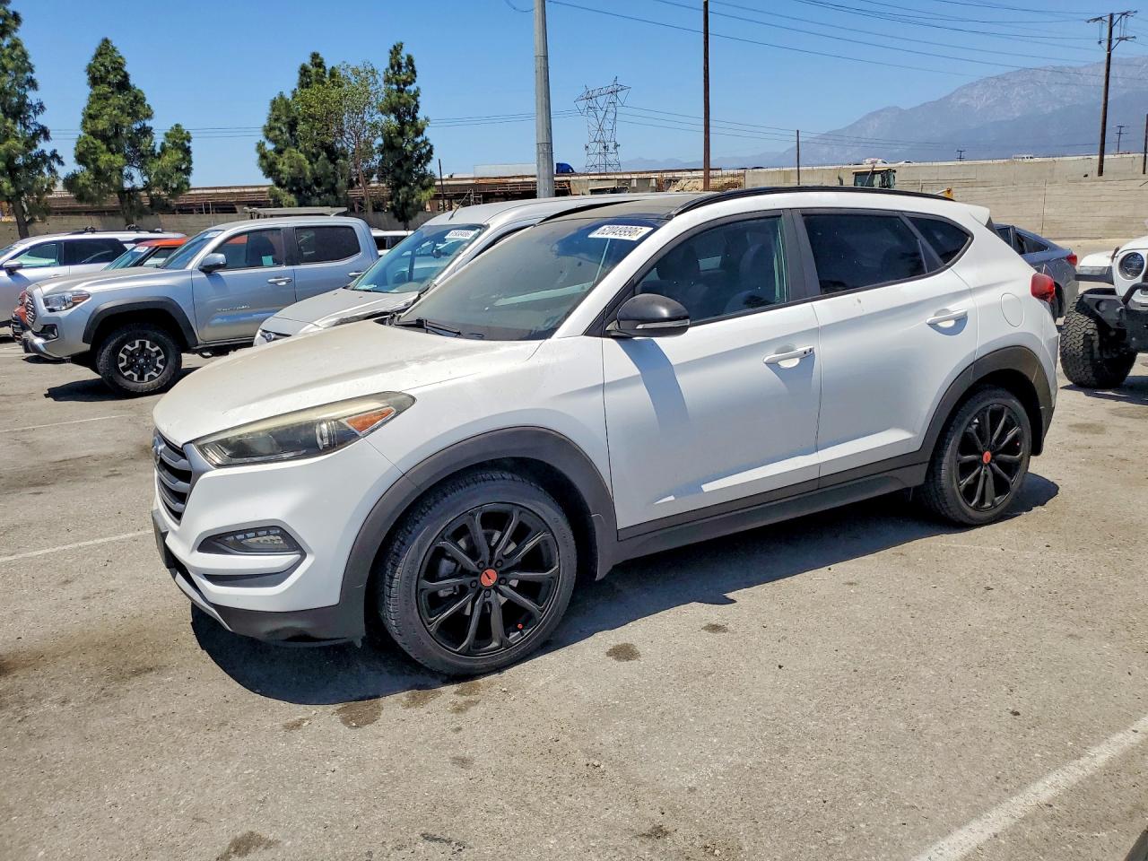 2017 HYUNDAI TUCSON