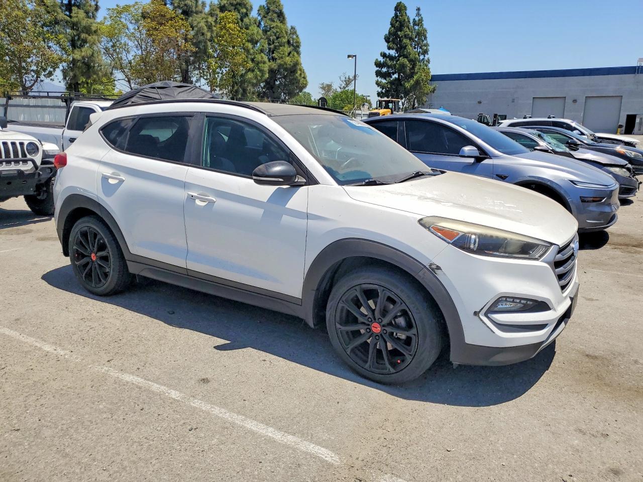 2017 HYUNDAI TUCSON