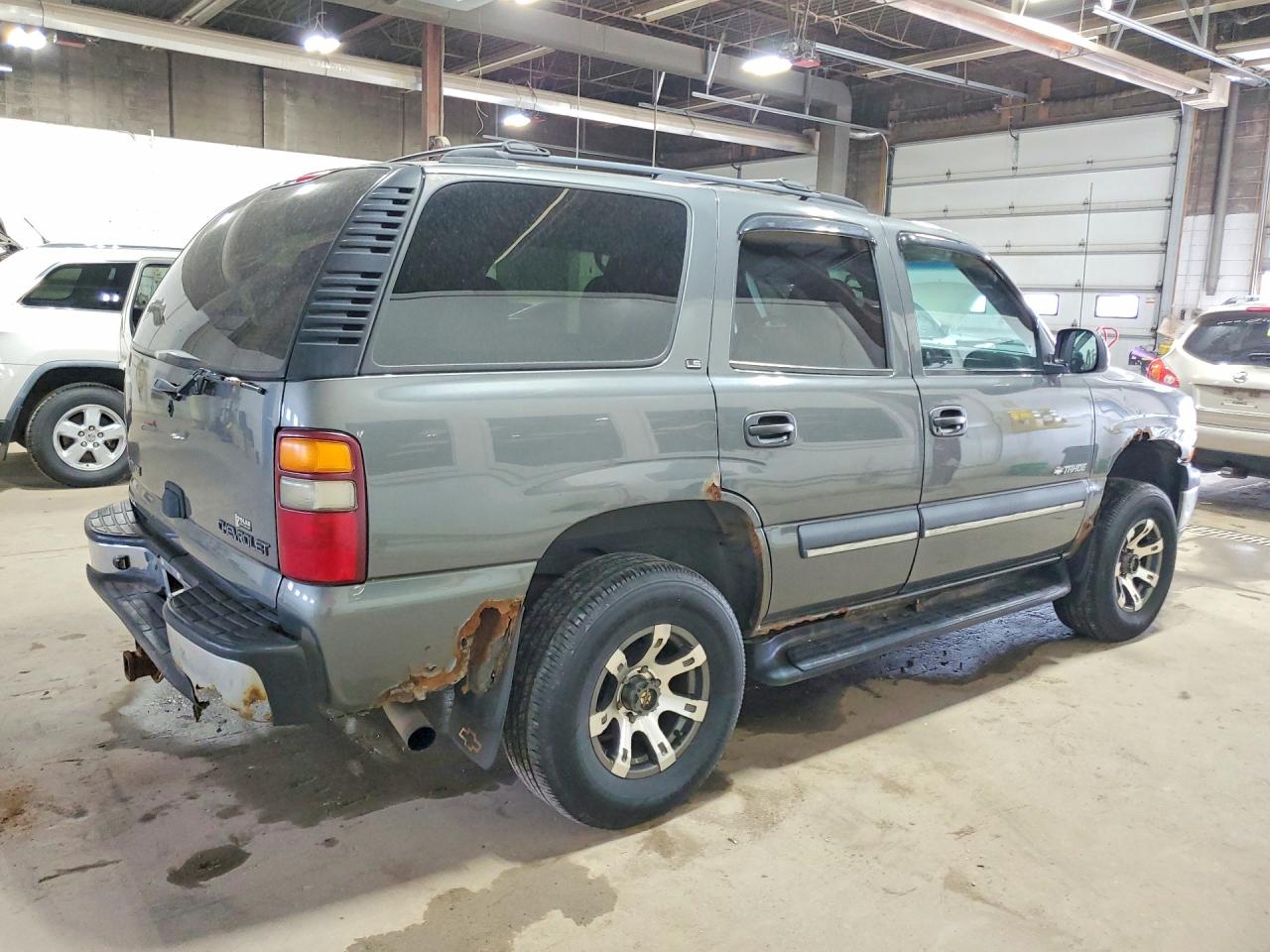 2002 CHEVROLET TAHOE