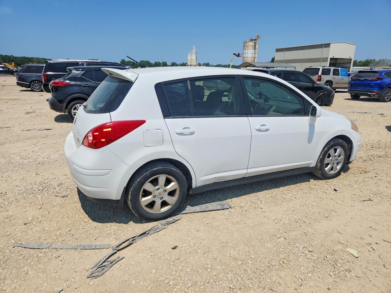 2009 NISSAN VERSA