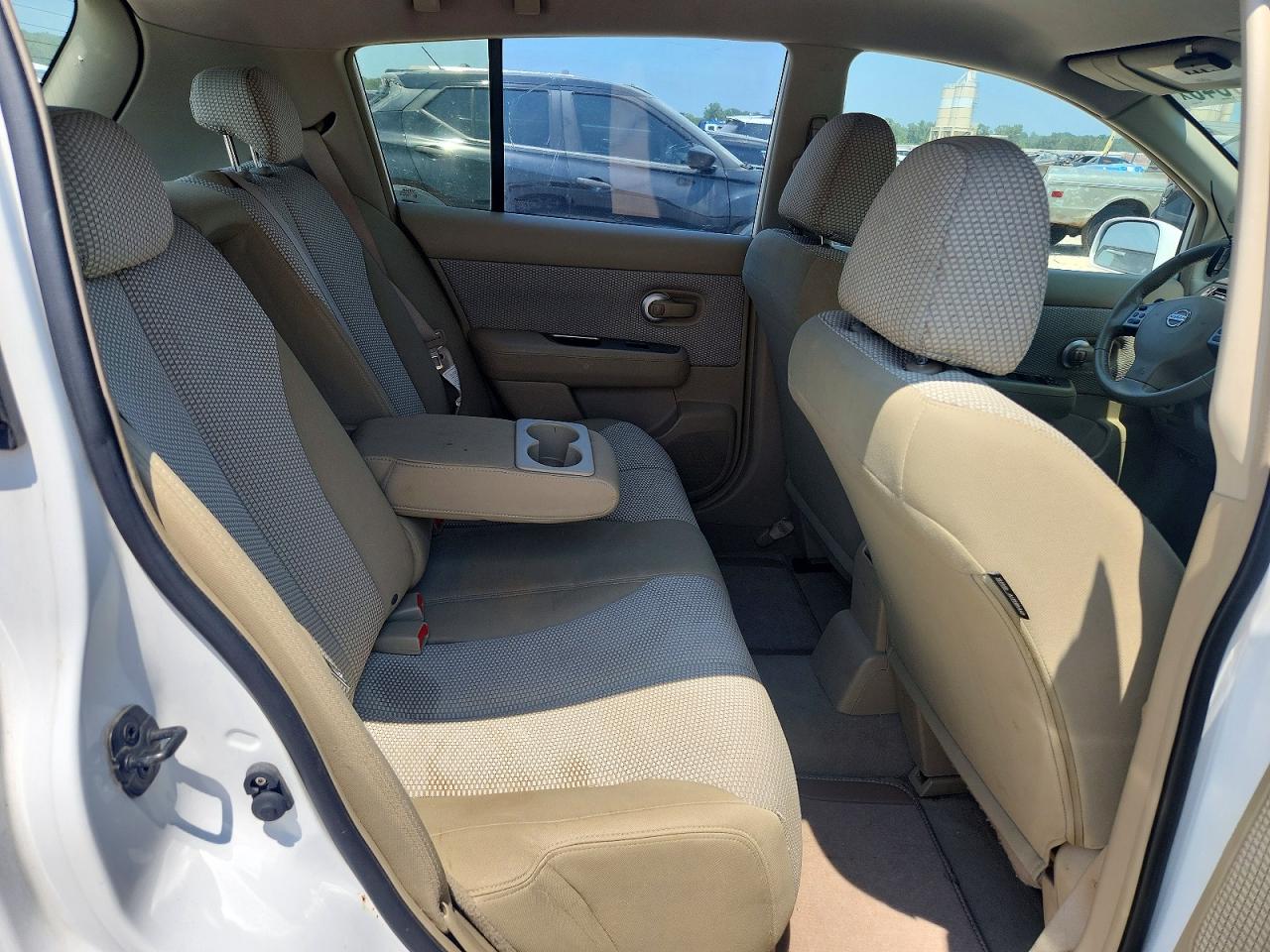 2009 NISSAN VERSA