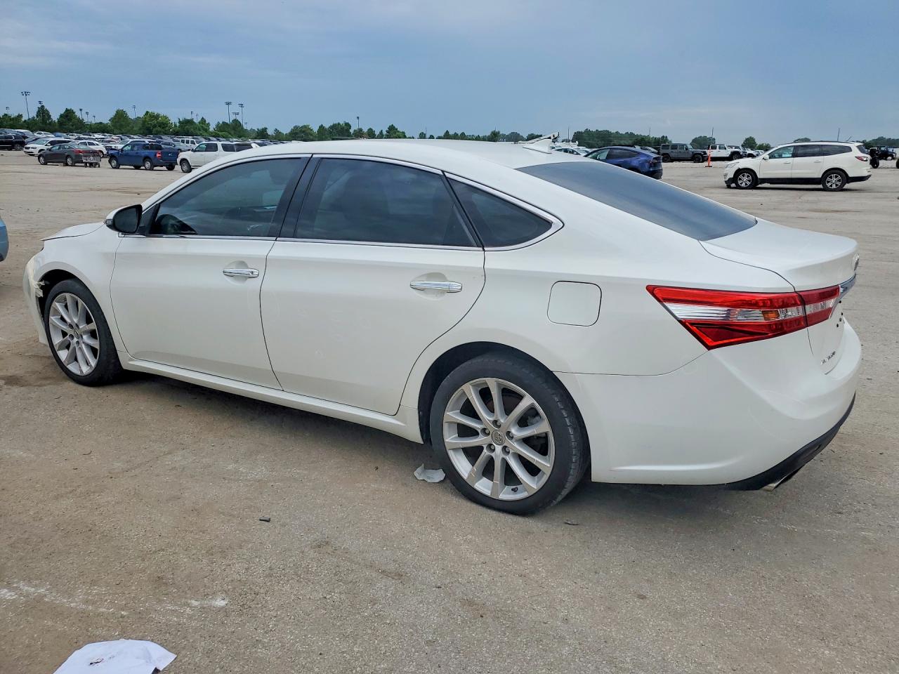 2013 TOYOTA AVALON