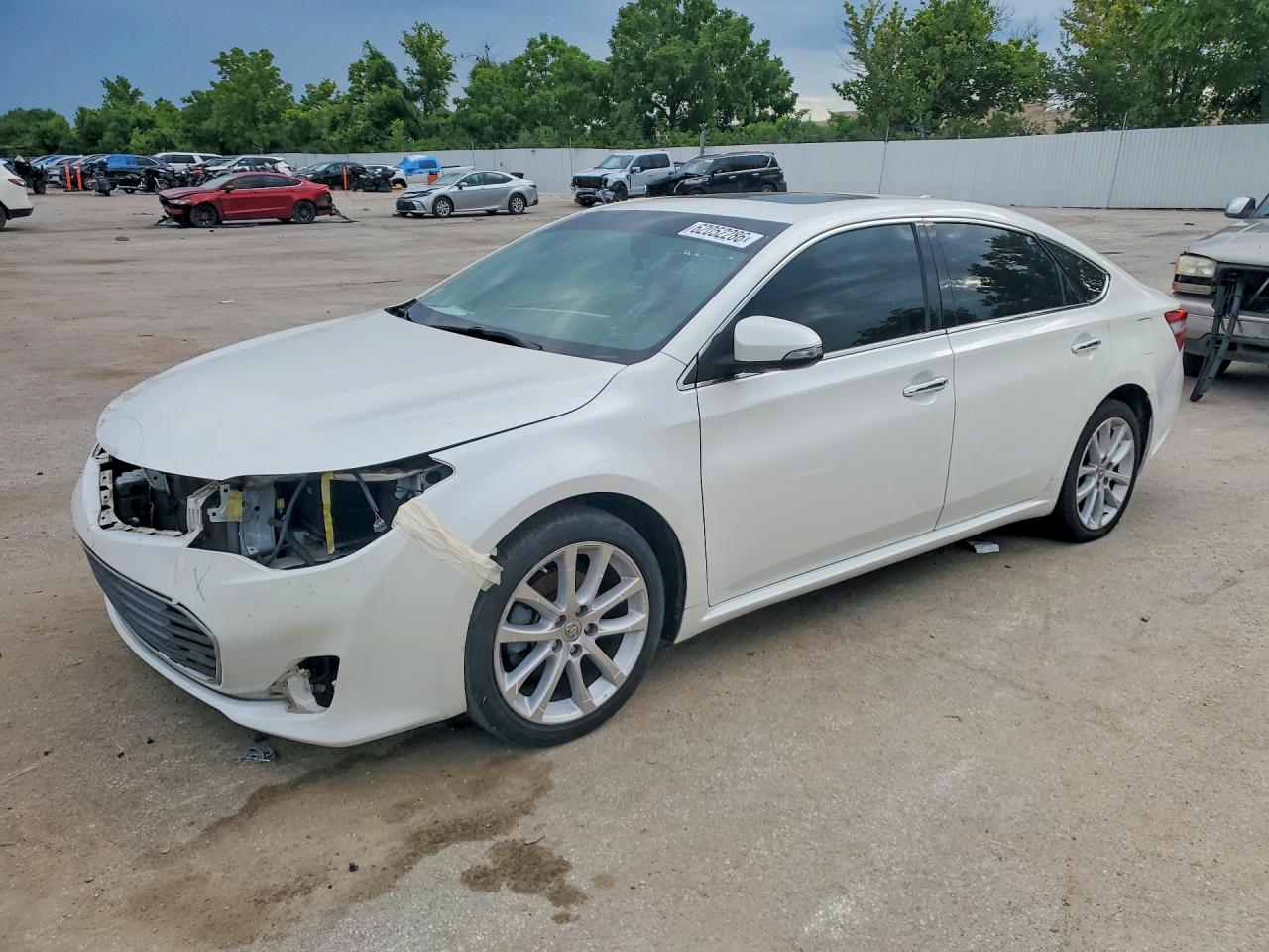 2013 TOYOTA AVALON