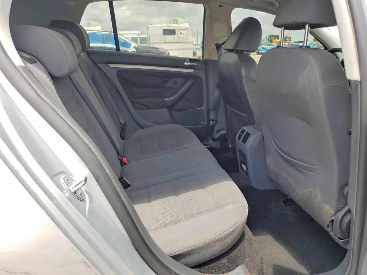 2009 VOLKSWAGEN RABBIT