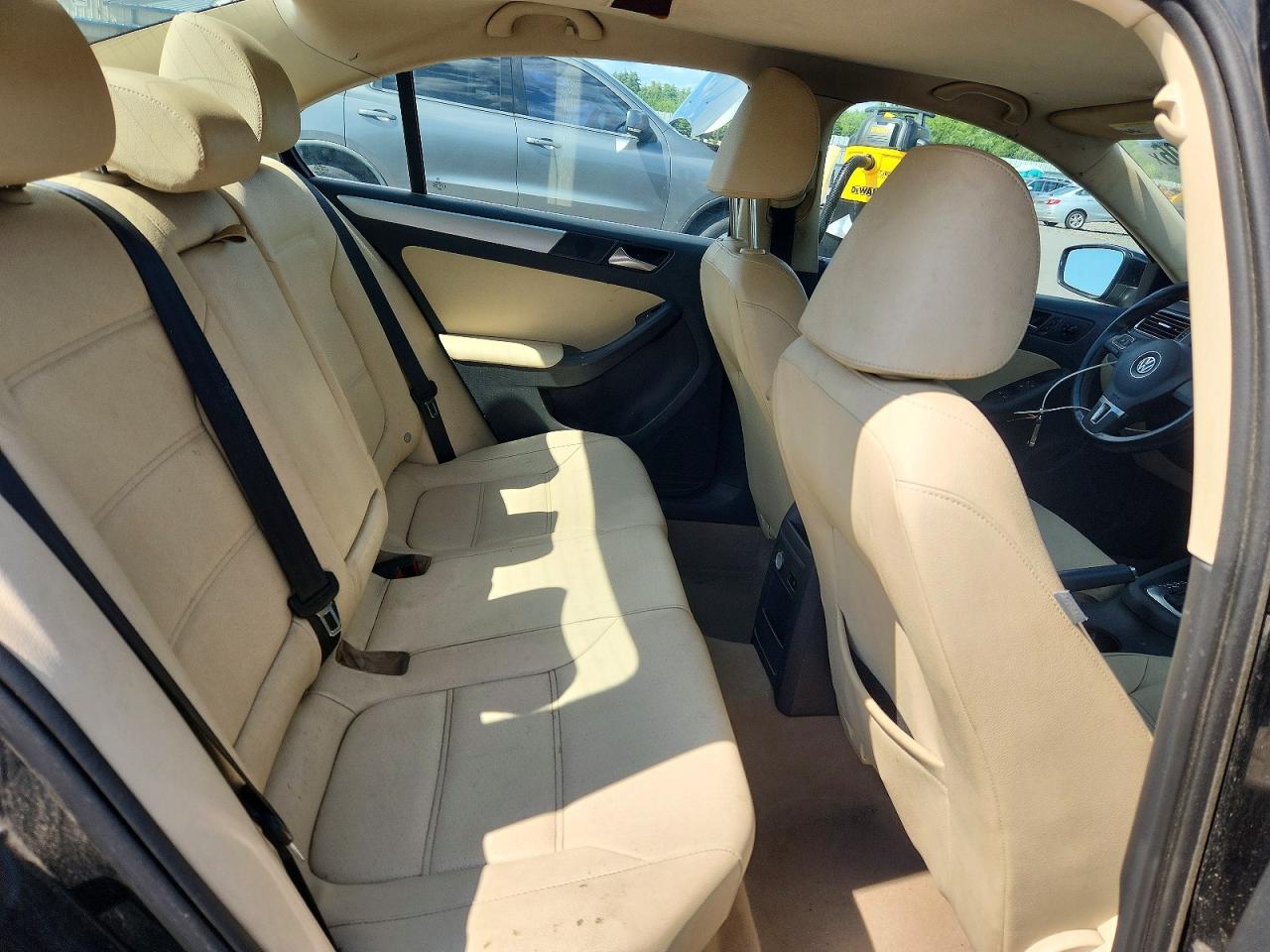 2011 VOLKSWAGEN JETTA