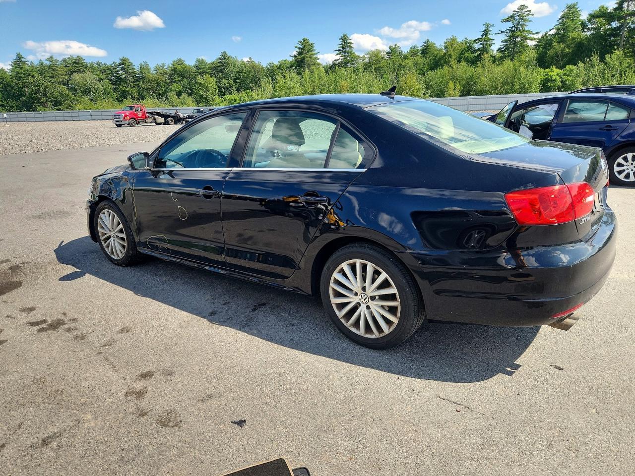 2011 VOLKSWAGEN JETTA