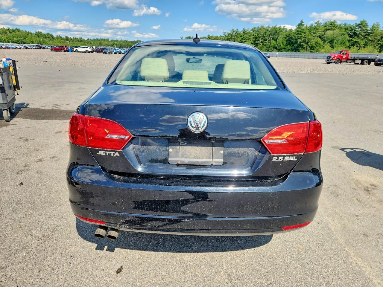 2011 VOLKSWAGEN JETTA